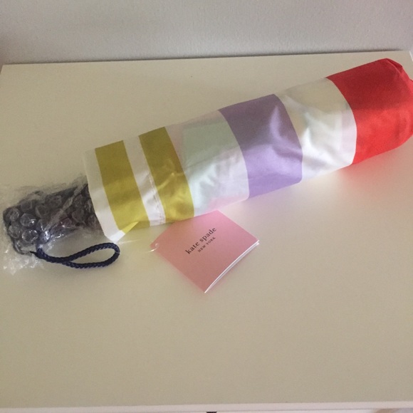 Kate Spade Umbrella, NWT - Picture 9 of 9